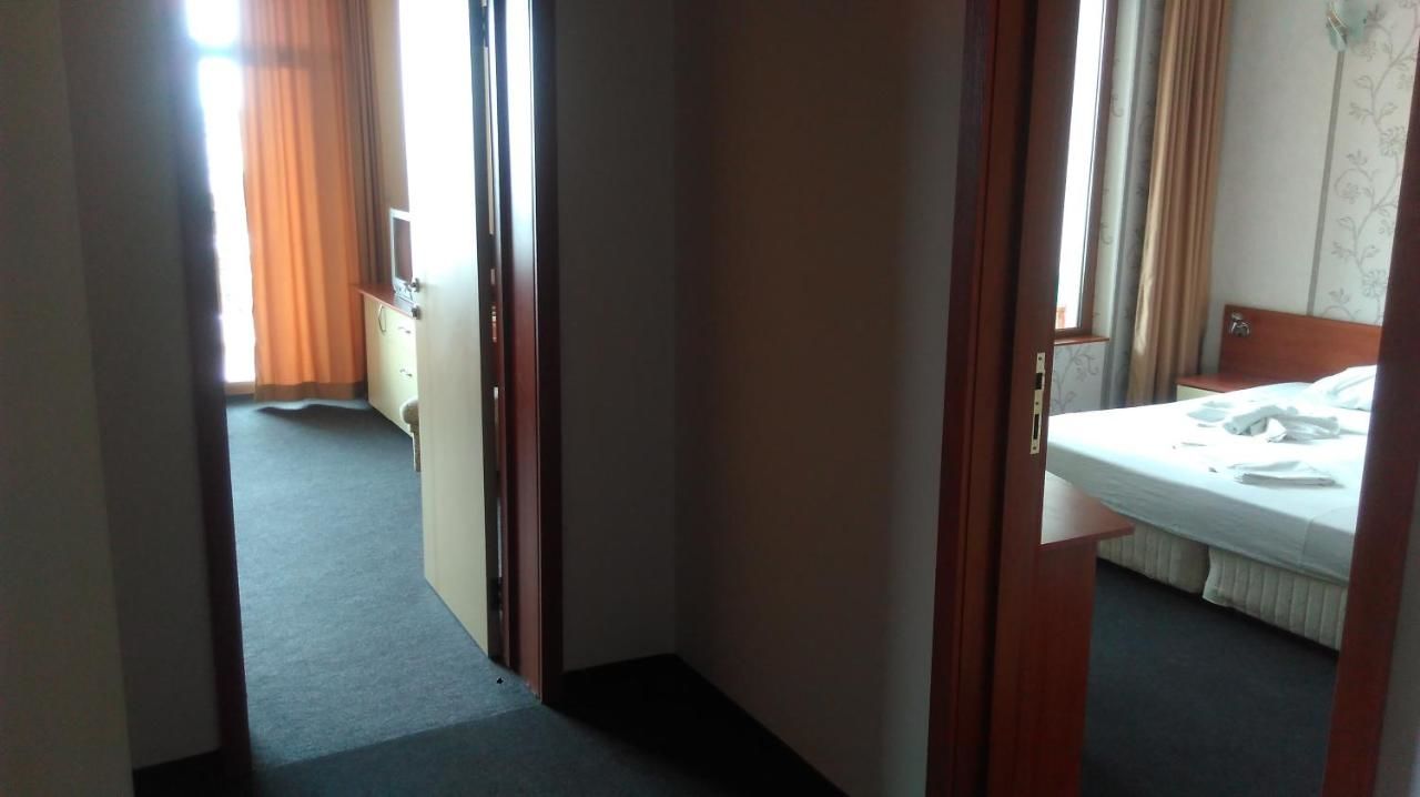 Гостевой дом St. George Guest House Свети-Влас-9